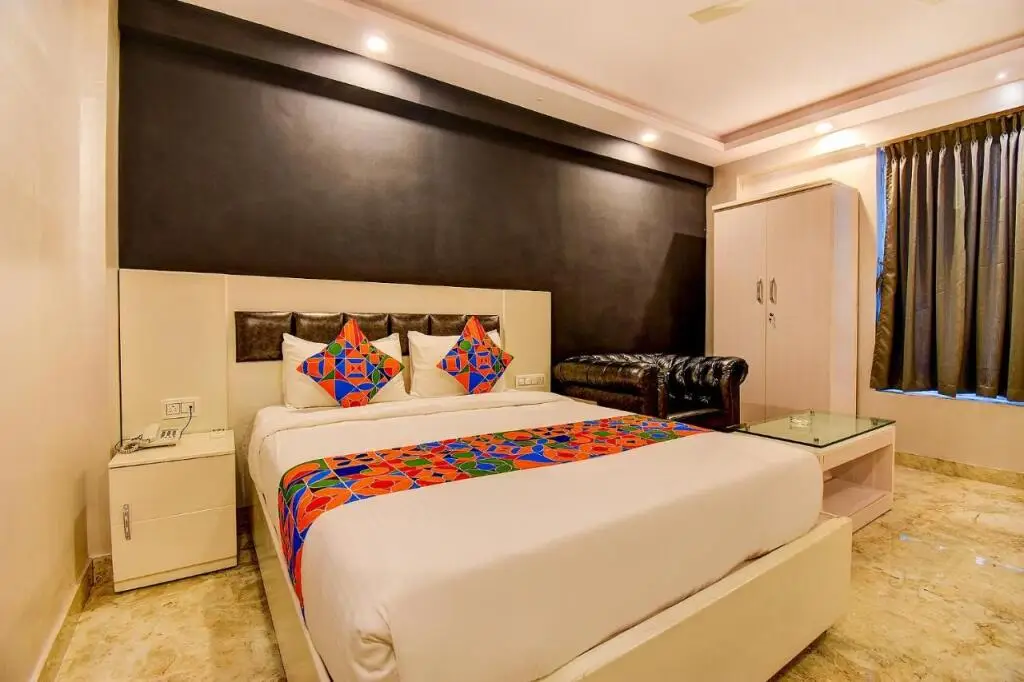 Бангалор: FabHotel SRK Platinum Inn