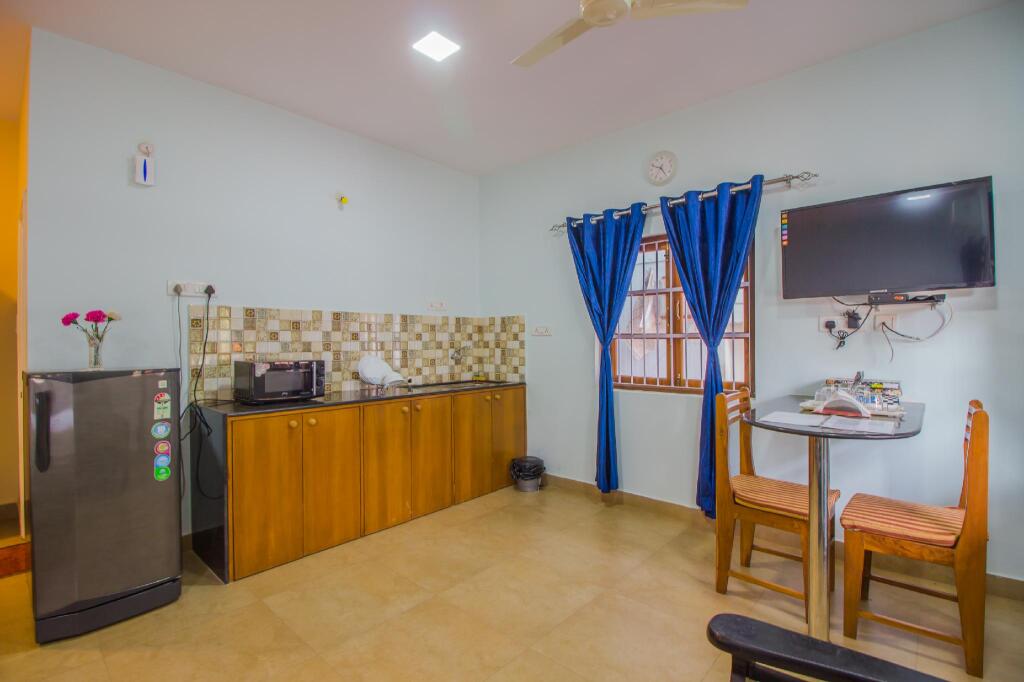 Верем: OYO 75550 Holy Cross Home Stays