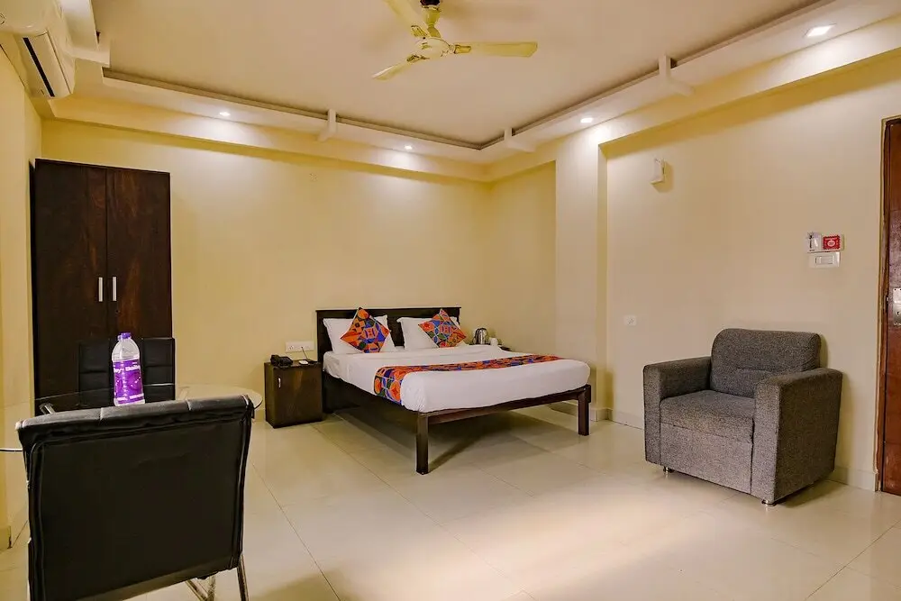 Бангалор: Fabhotel Emerald Inn