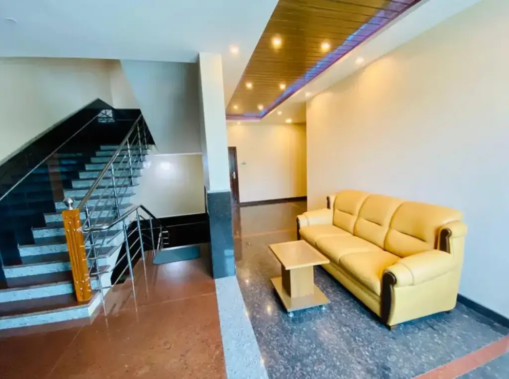 Бангалор: Mmr Royal Suites
