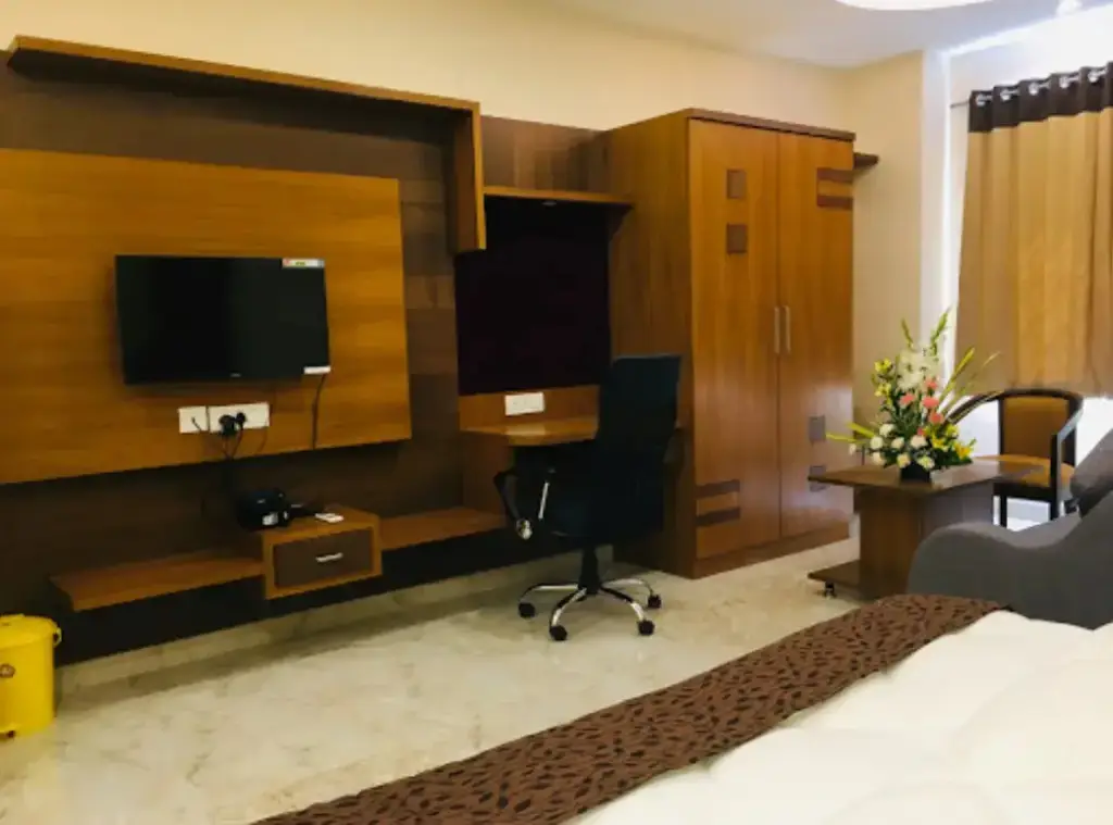 Бангалор: Mmr Royal Suites