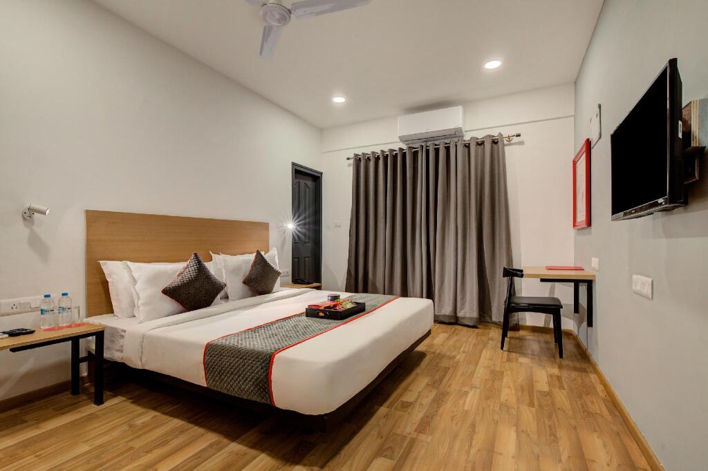 Фаридабад: OYO Flagship 81424 Hotel Evergreen