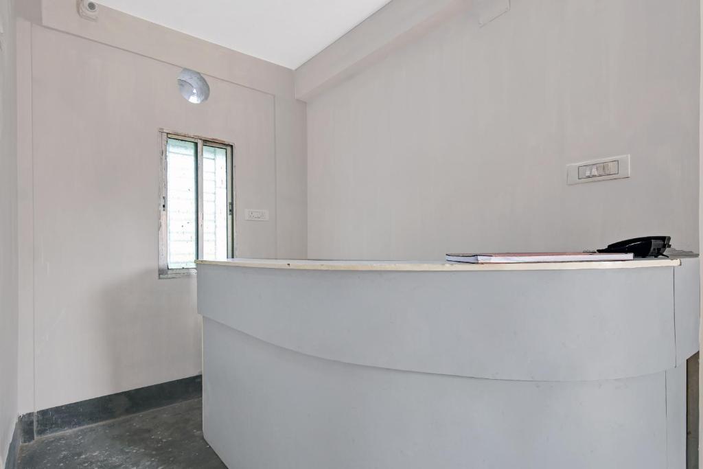 Колката: OYO Flagship 81863 J m t Upasana