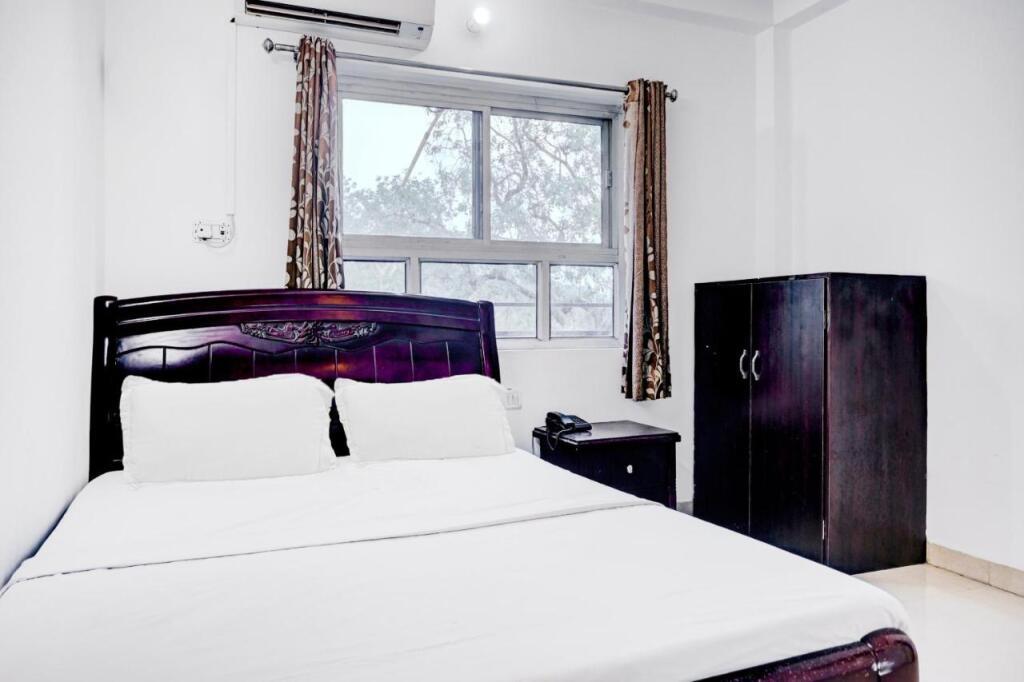 Сарнатх: OYO Flagship 85589 Hotel Lotus Inn