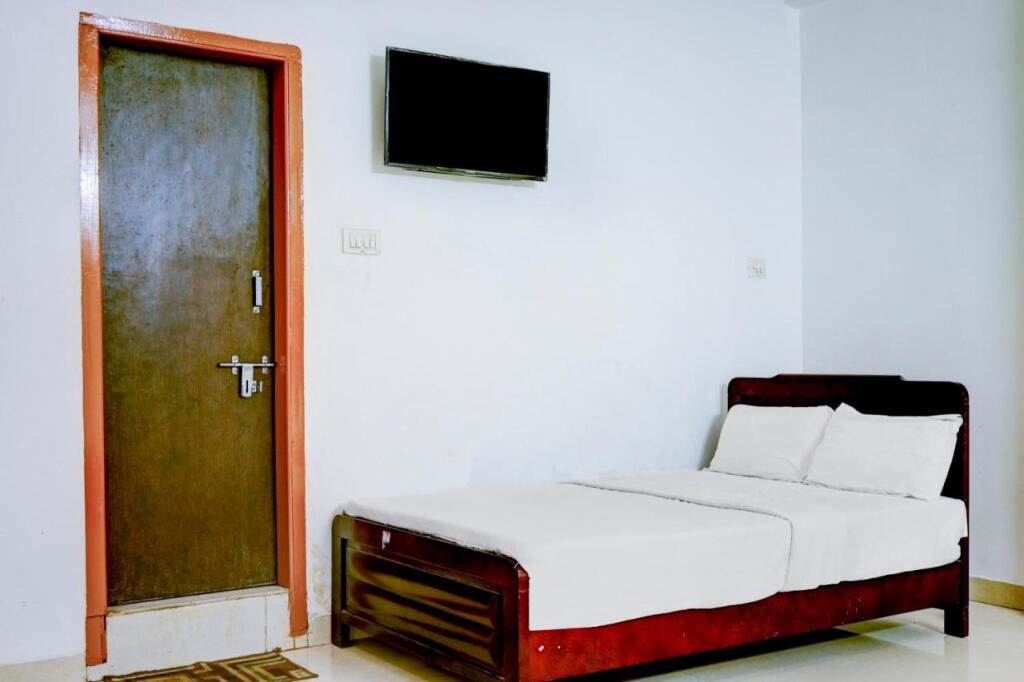 Сарнатх: OYO Flagship 85589 Hotel Lotus Inn