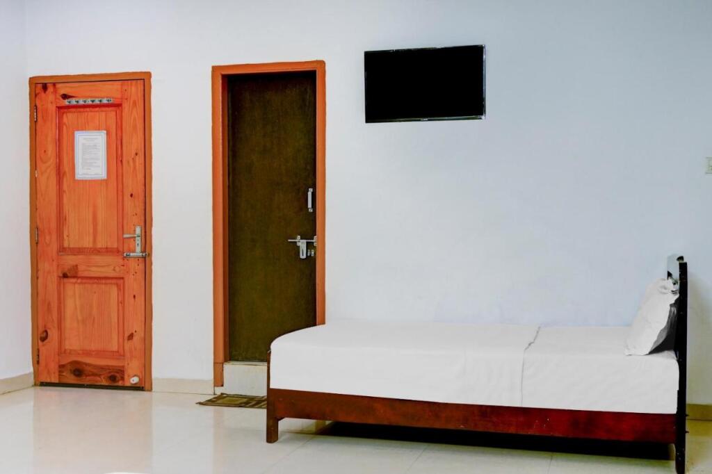 Сарнатх: OYO Flagship 85589 Hotel Lotus Inn