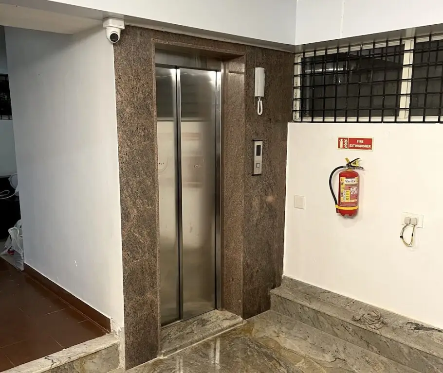 Бангалор: Sai Shreyas Residency
