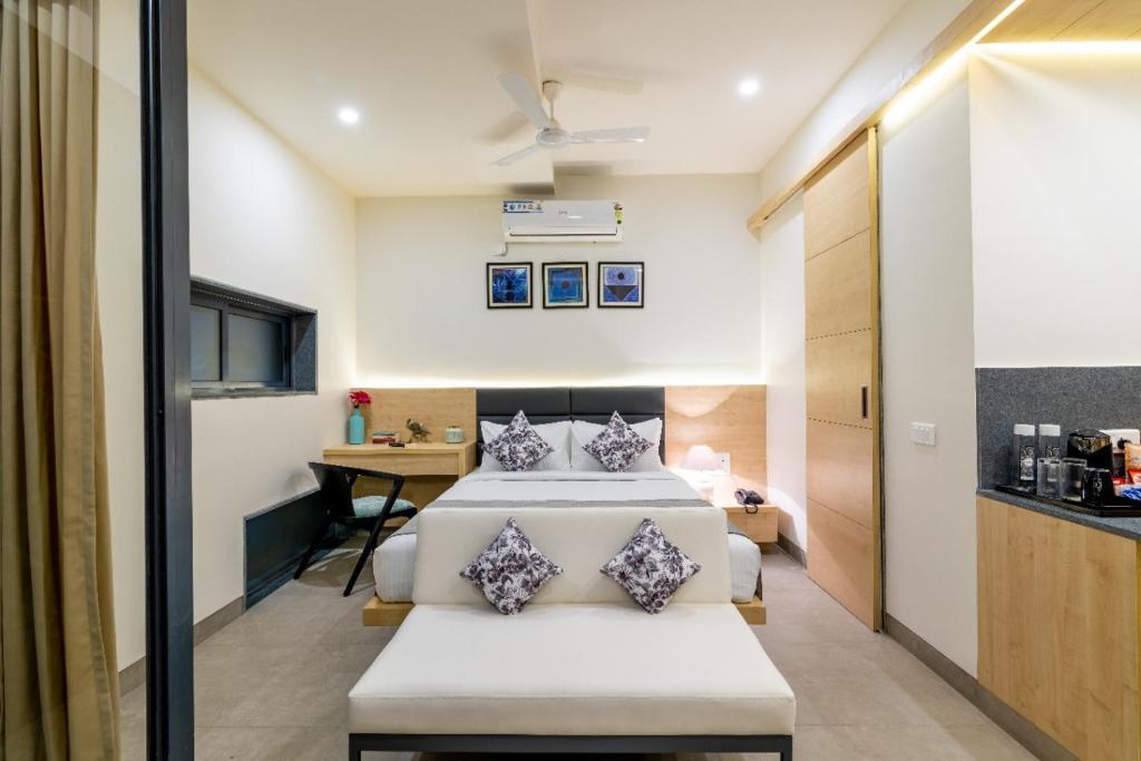 Бангалор: Iris Suites