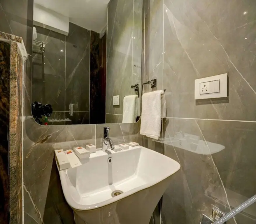 Бангалор: MySpace Triton Suites