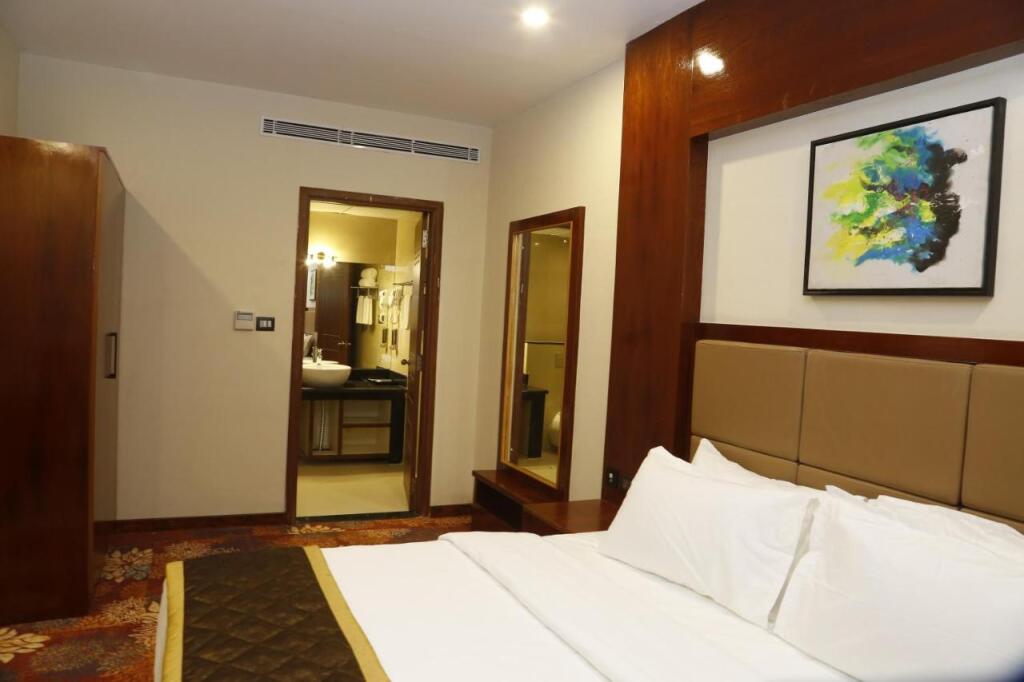 Бангалор: Hotel Leroy Grand