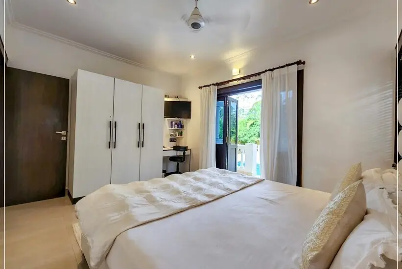 Бхандардара: Sonar Villa