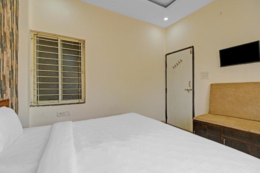 Бхопал: OYO 87057 Hotel Ashiyana Inn