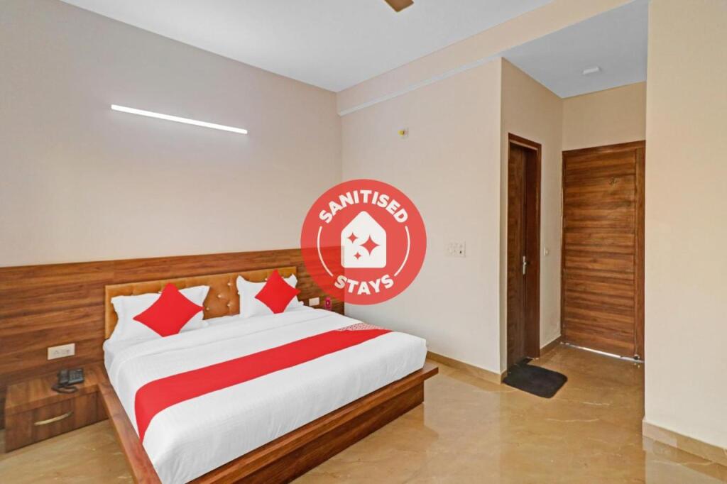 Garhmukteshwar: OYO 87366 Hotel Safari Inn