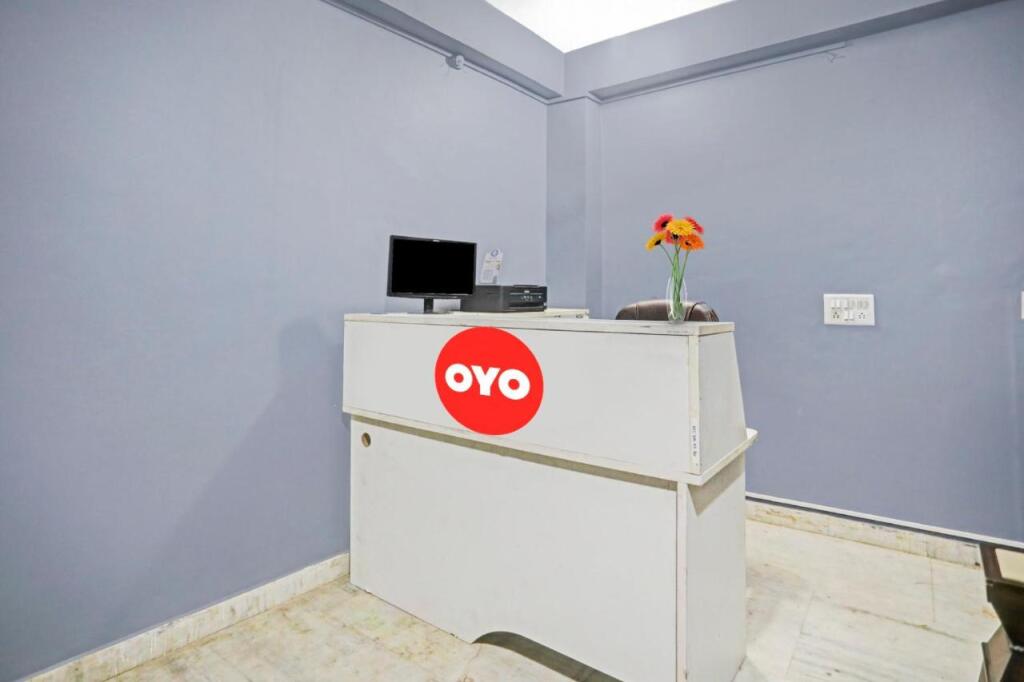 Нойда: OYO 88010 Hotel Metro Inn