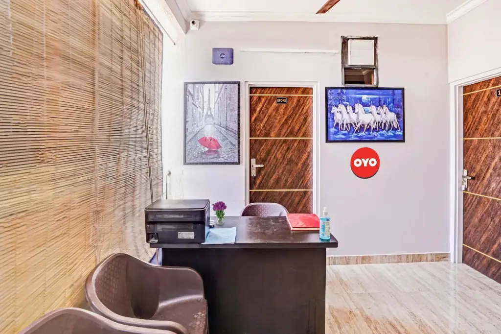 Джайпур: OYO 88049 Royal Rajputana