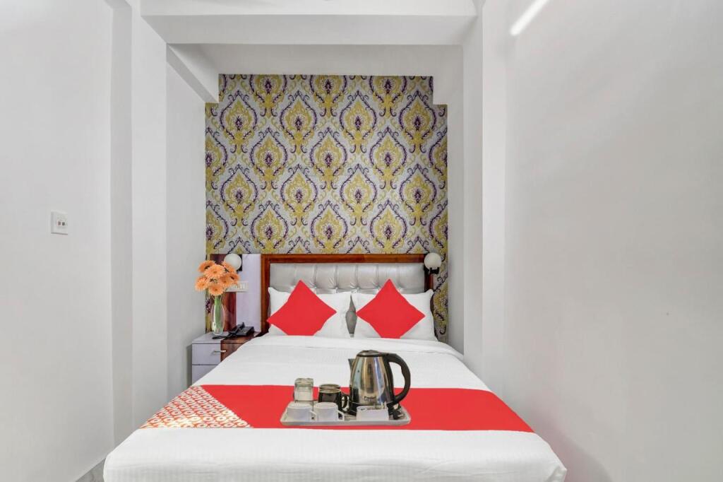 Колката: OYO 88202 Starlight Guest House