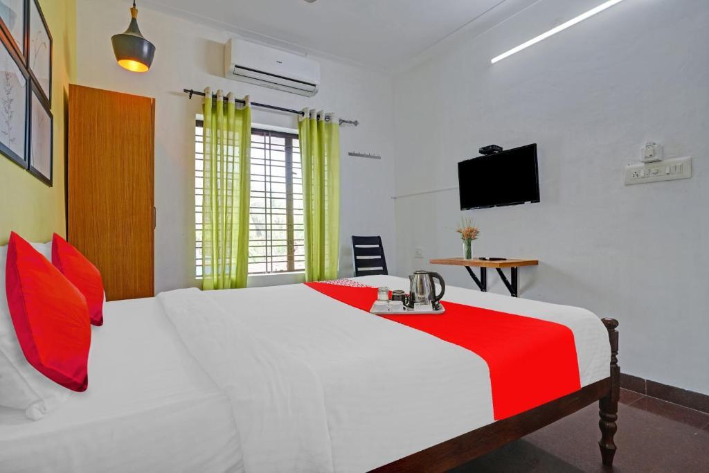 Эрамаллур: Oyo 89145 Royal Shalom Apartments