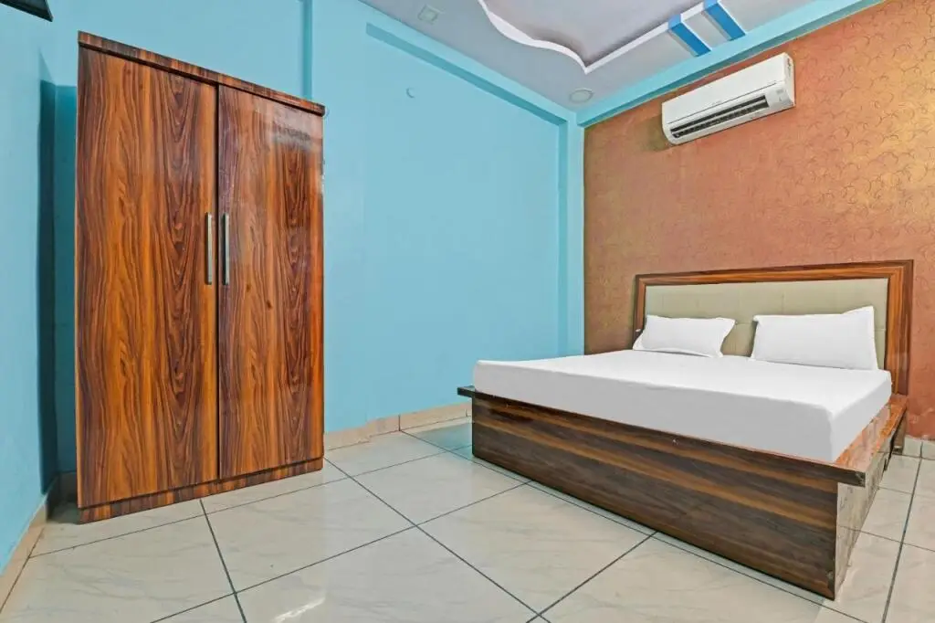 Канпур: OYO 89631 Shiv Nath Hotel