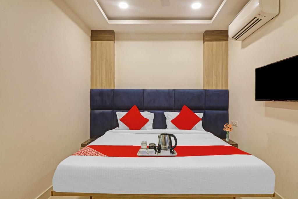 Секундерабад: Oyo Devi Residency Near Mahakali Temple