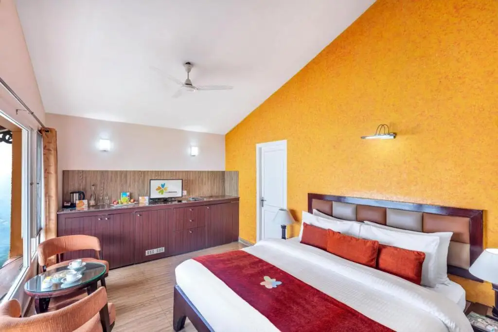 Мумбаи: Club Mahindra Mussoorie