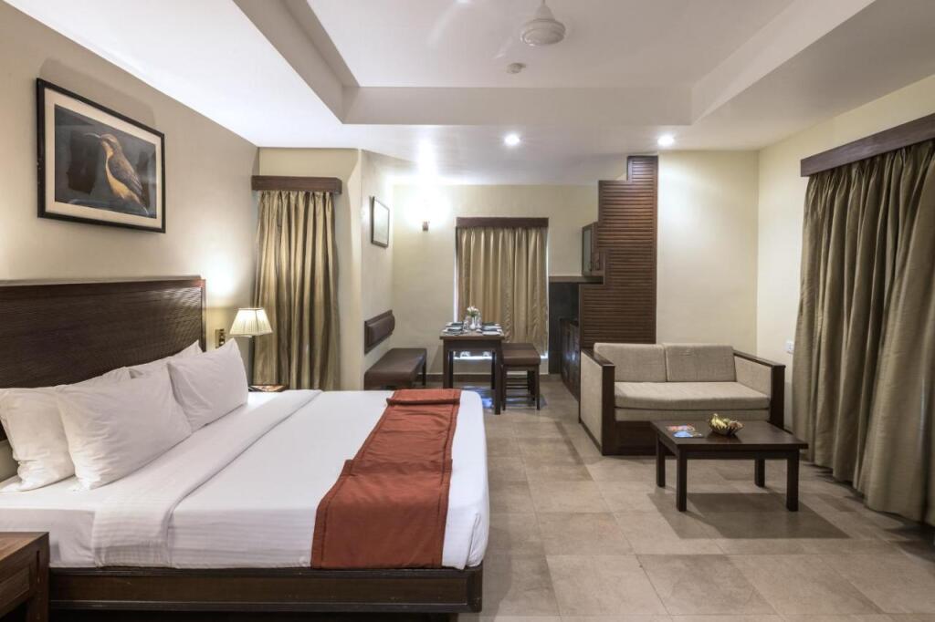 Мумбаи: Club Mahindra Thekkady