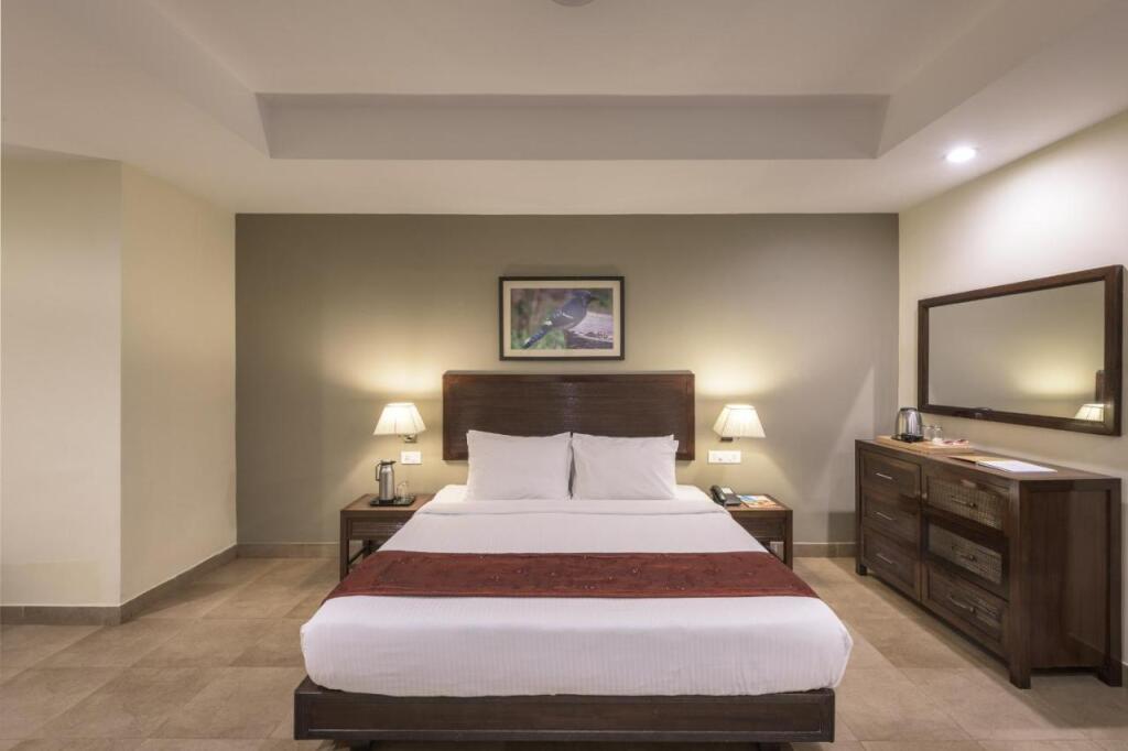 Мумбаи: Club Mahindra Thekkady
