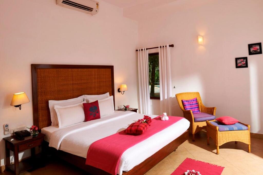Мумбаи: Club Mahindra Ashtamudi
