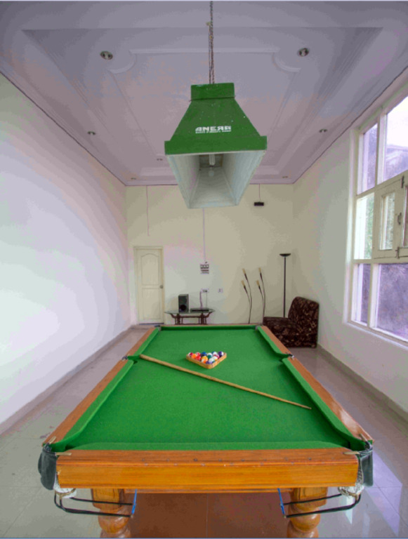 Техри: Tehri Club and Resorts