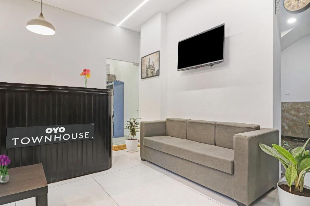 Хидерабад: Super Oyo Townhouse 1033 Ameerpet