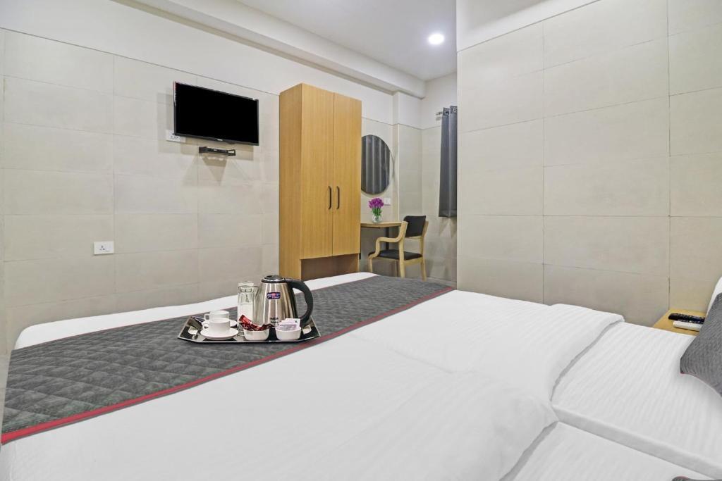 Хидерабад: Super Oyo Townhouse 1033 Ameerpet