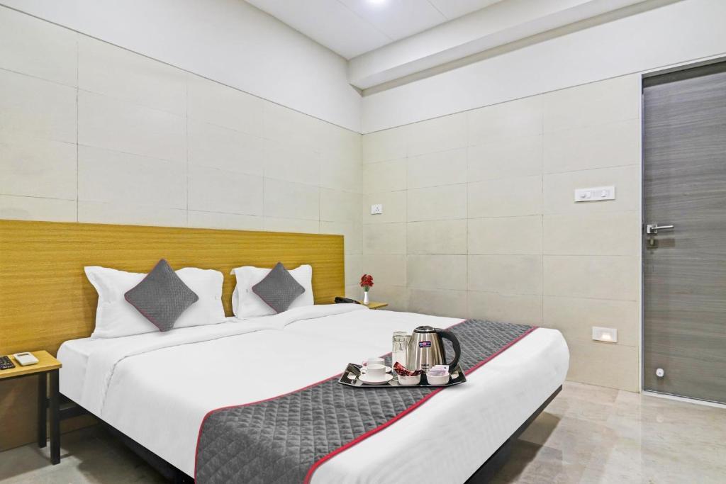 Хидерабад: Super Oyo Townhouse 1033 Ameerpet