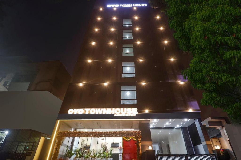 Хидерабад: Super Oyo Townhouse 1033 Ameerpet