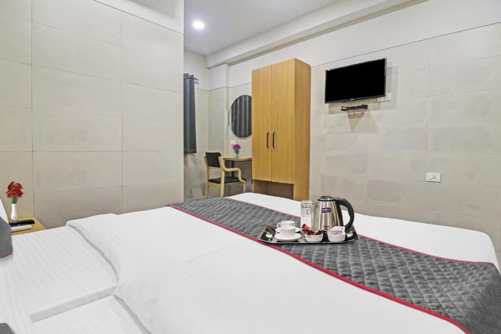 Хидерабад: Super Oyo Townhouse 1033 Ameerpet