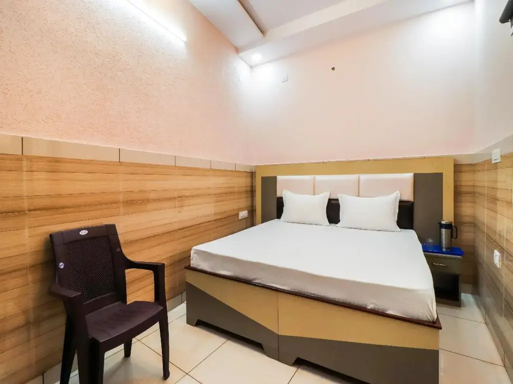 SPOT ON 85285 Shikhar Hotel — фото 1