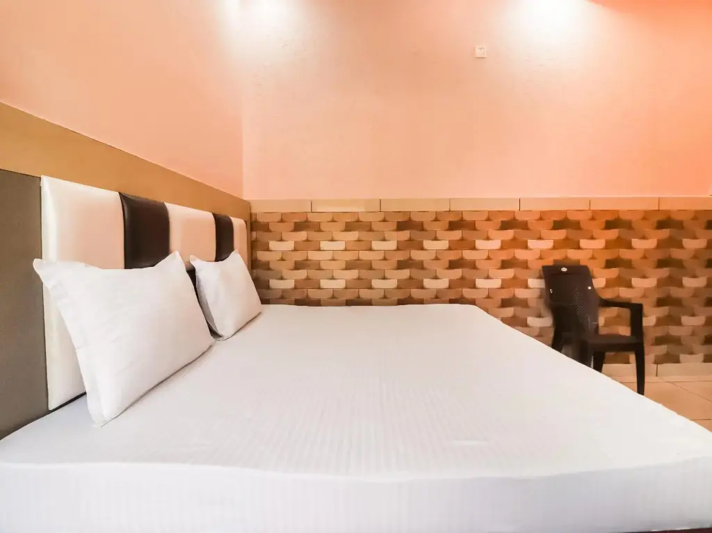 Прем-Нагар: SPOT ON 85285 Shikhar Hotel
