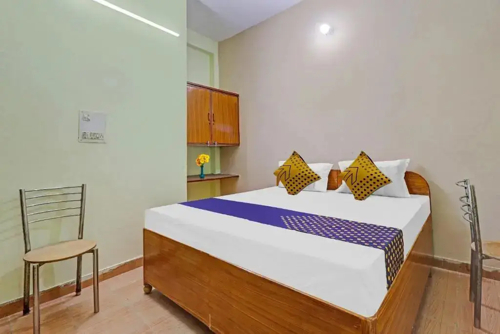 Дехрадун: SPOT ON Ganpati Home Stays