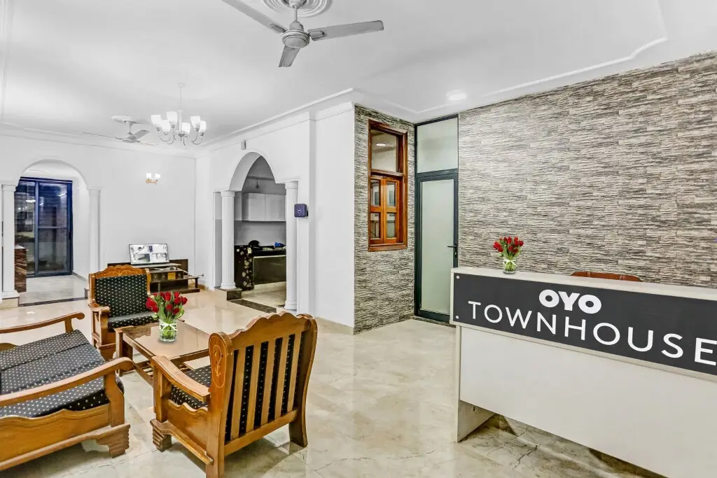 Нойда: OYO Townhouse 1071 Hotel Metro Inn Residency Near ISKCON Temple Noida