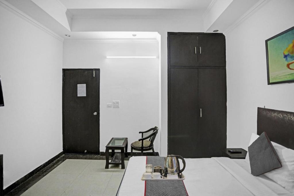 Нойда: Townhouse 764 Hotel Happy Keys Townhouse
