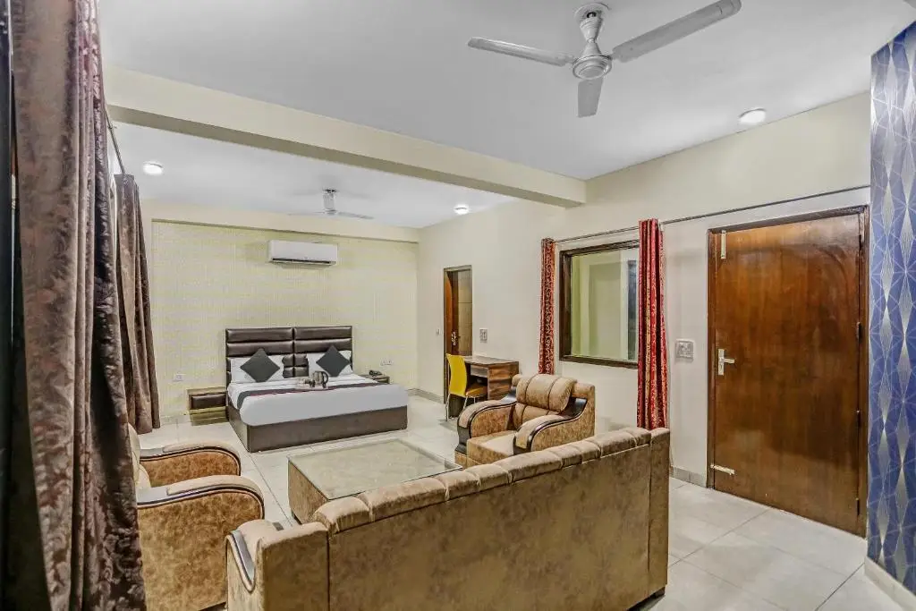 Нойда: Townhouse 797 Essendi Hospitalities Llp-2