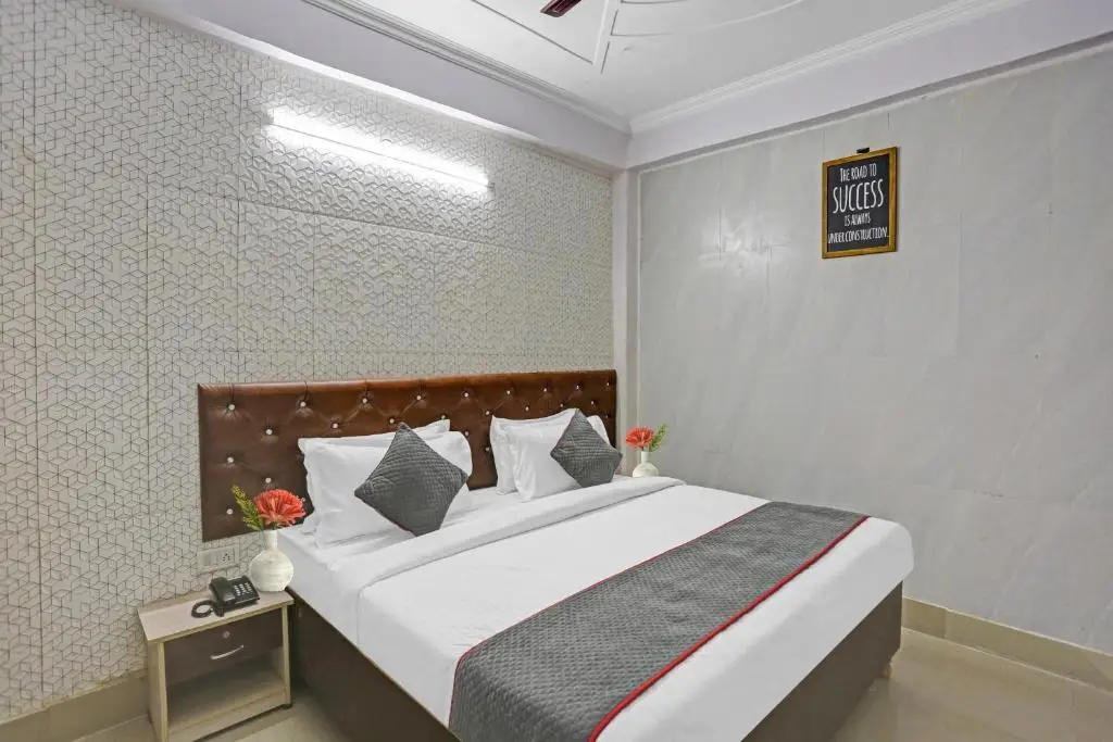 Нойда: Townhouse Oak 1078 Hotel Dream Town