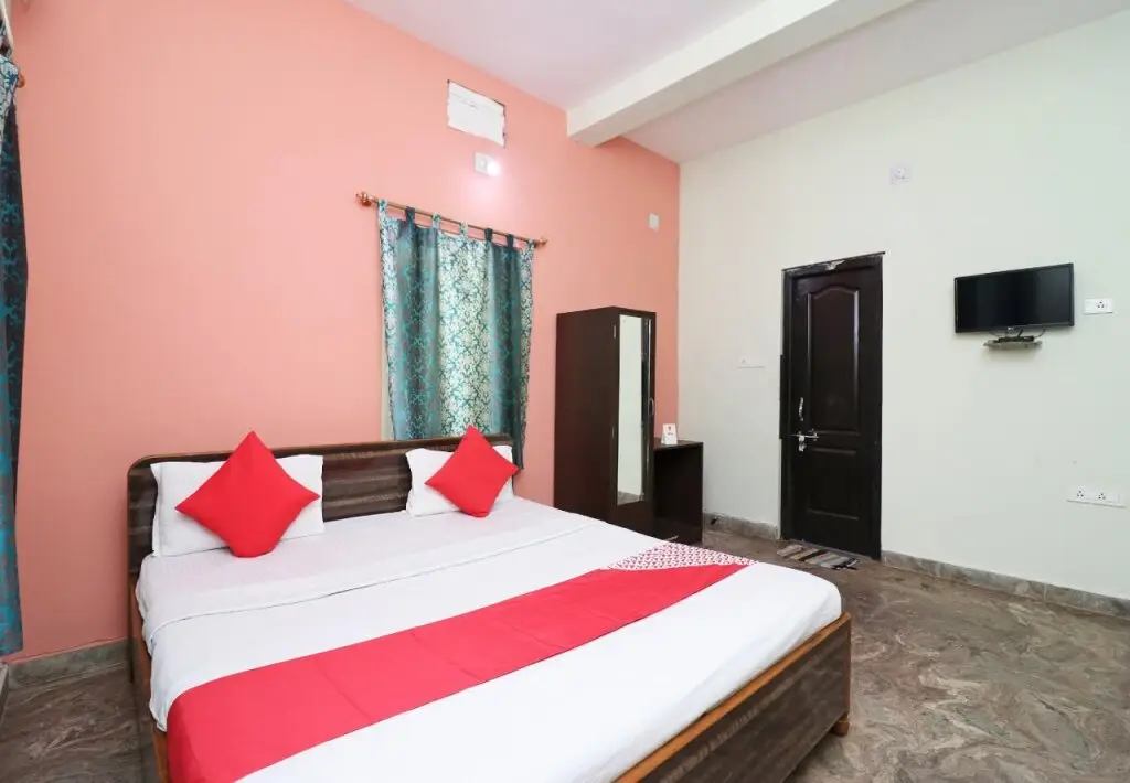 Бхубанешвар: OYO 19111 Supriya Guest House