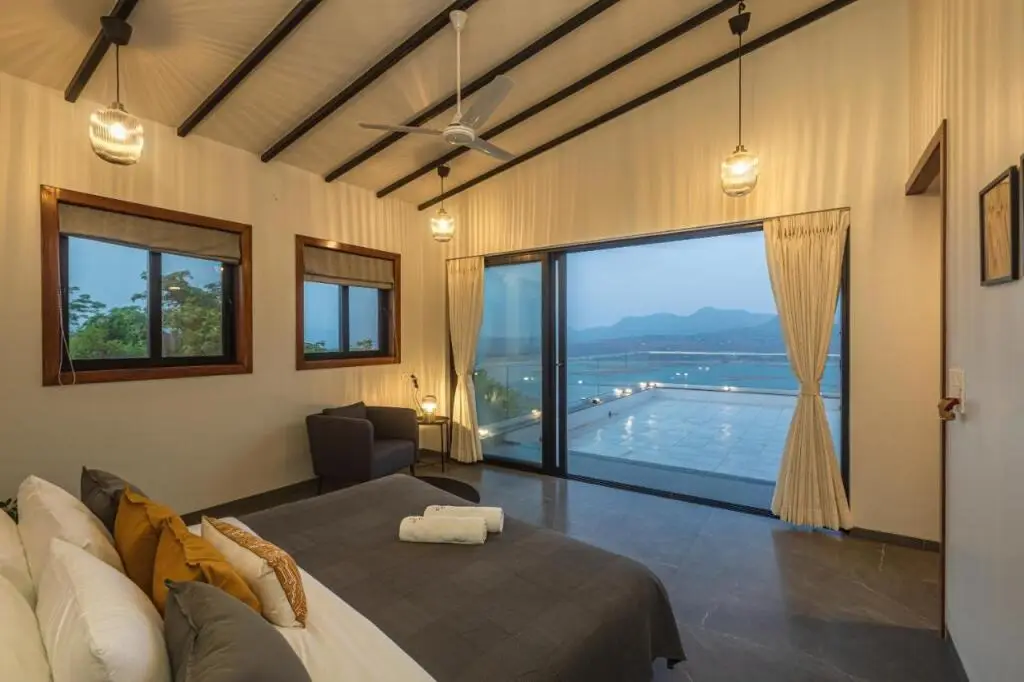 Хандала: SaffronStays Ahilya Waters By Kosha Villas, Pawna-Entire Villa