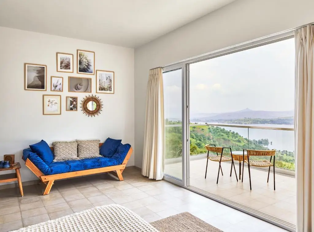 Хандала: SaffronStays Kaia Waters by Kosha Villas, Pawna - Greek style villa with panoramic view of Pawna lake