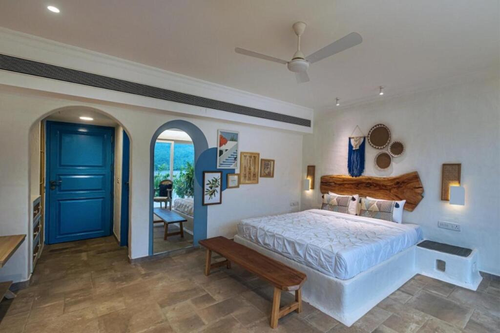 Хандала: Saffronstays Kairos Athena