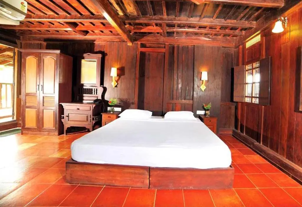 Кумараком: Kumarakom Heritage Resort