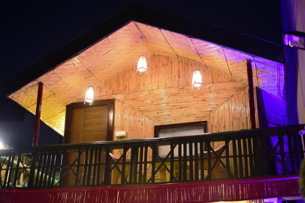 Hotel Bamboo Castle — фото 1
