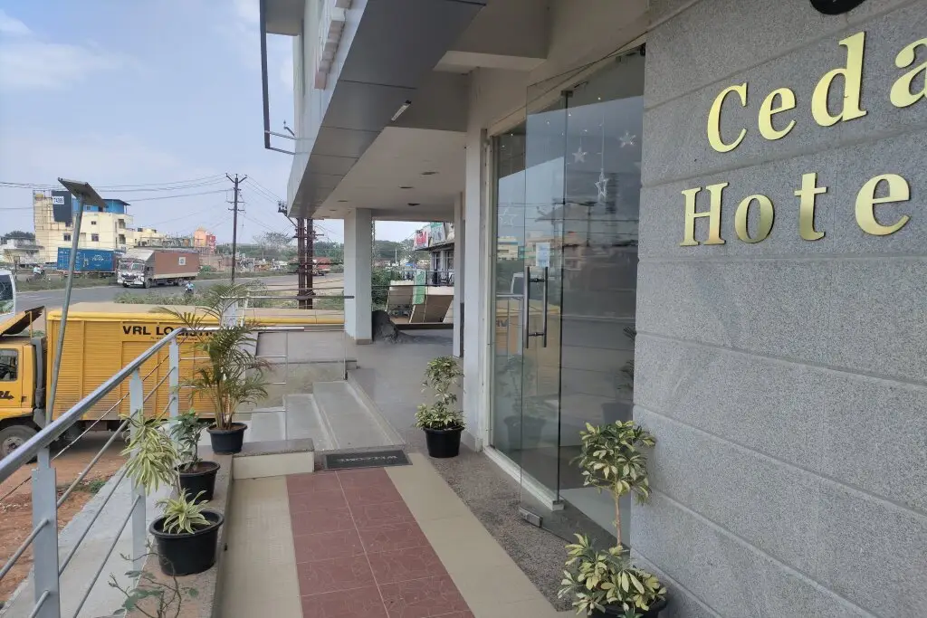 Ченнаи: Cedar Hotels