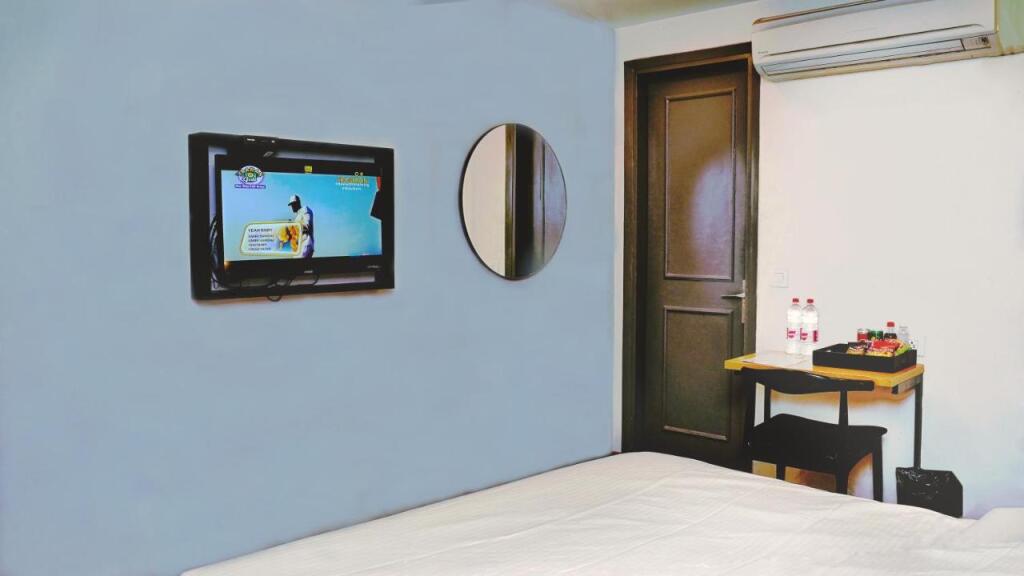 Нью-Дели: Hotel Rudra Inn "Couple Friendly" at Chhatarpur