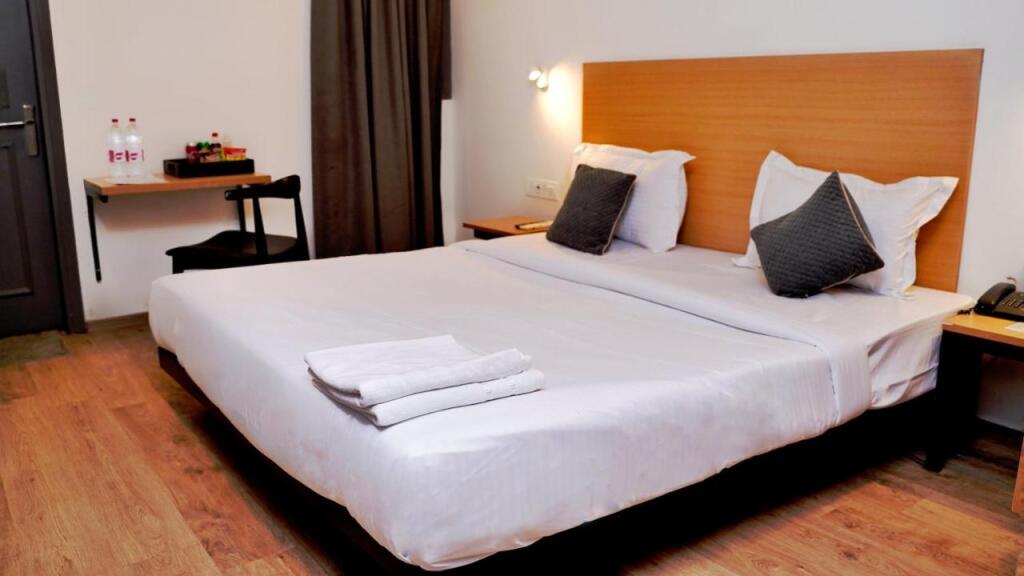 Нью-Дели: Hotel Rudra Inn "Couple Friendly" at Chhatarpur