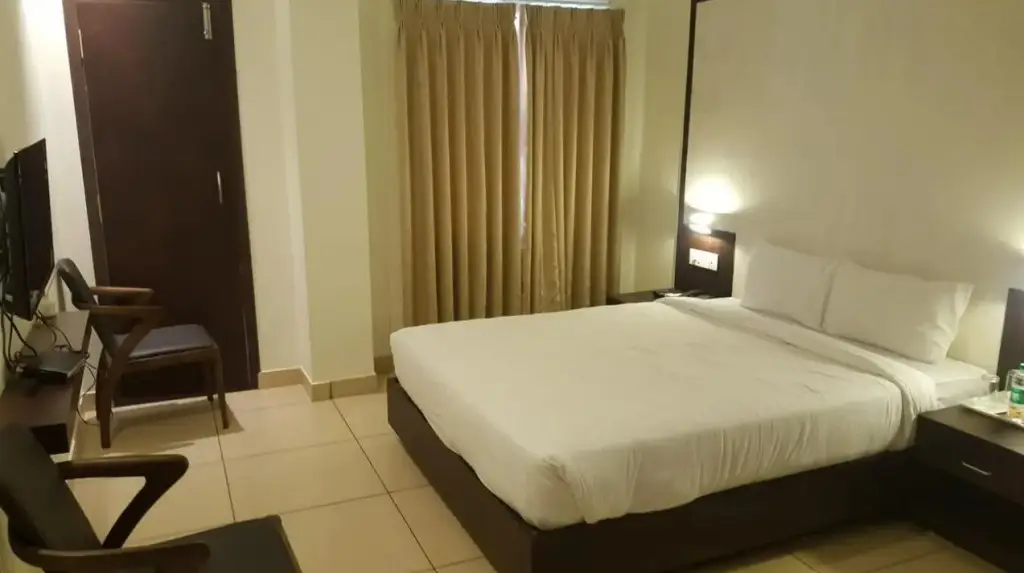 Chikkajala: Orbis Hotel